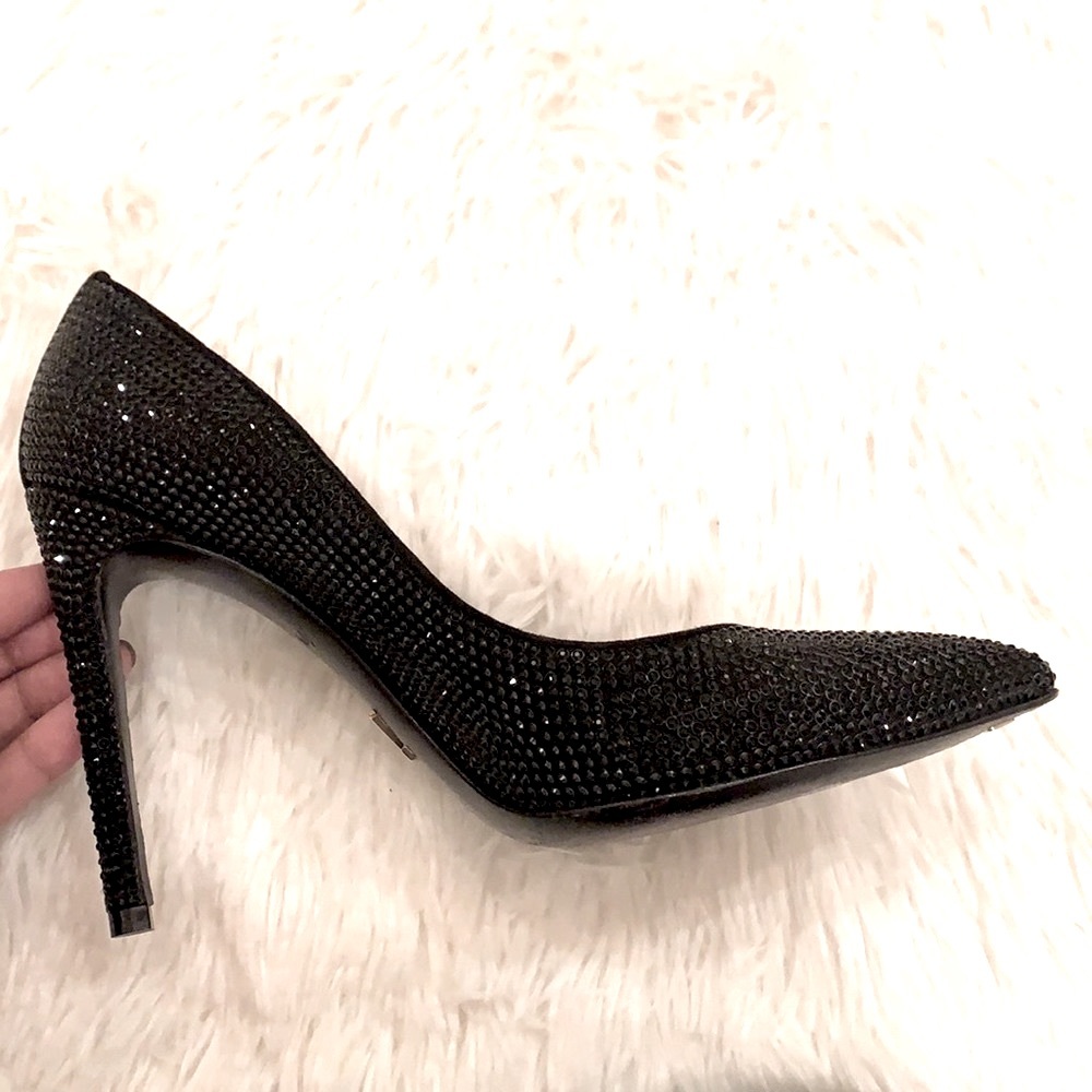 Louis Vuitton Black Pumps